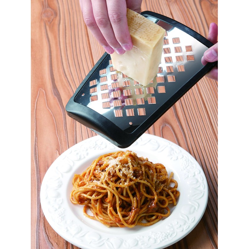 Wada Shouten Professional Grater V with Drainer