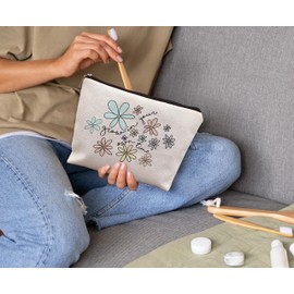 uinwk Cute Floral Makeup Bag, Inspirational Gifts for Women, Grow in Your Own Time Flower Makeup Bag, Floral Cosmetic Bag, Floral Makeup Pouch, Floral Cosmetic Bag for Women