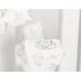 AeraVida Beautiful Olive Branch .925 Sterling Silver Wrap Around Ring, Metal