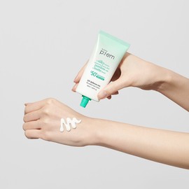 Makeprem (현대Hmall)메이크프렘 유브이 디펜스 미 노세범 선크림 50ml SPF50+ PA++++ (MODERN Hmall) Make PREM UV Defense Me No Sebum Sunscreen 50ml SPF50+ PA++++