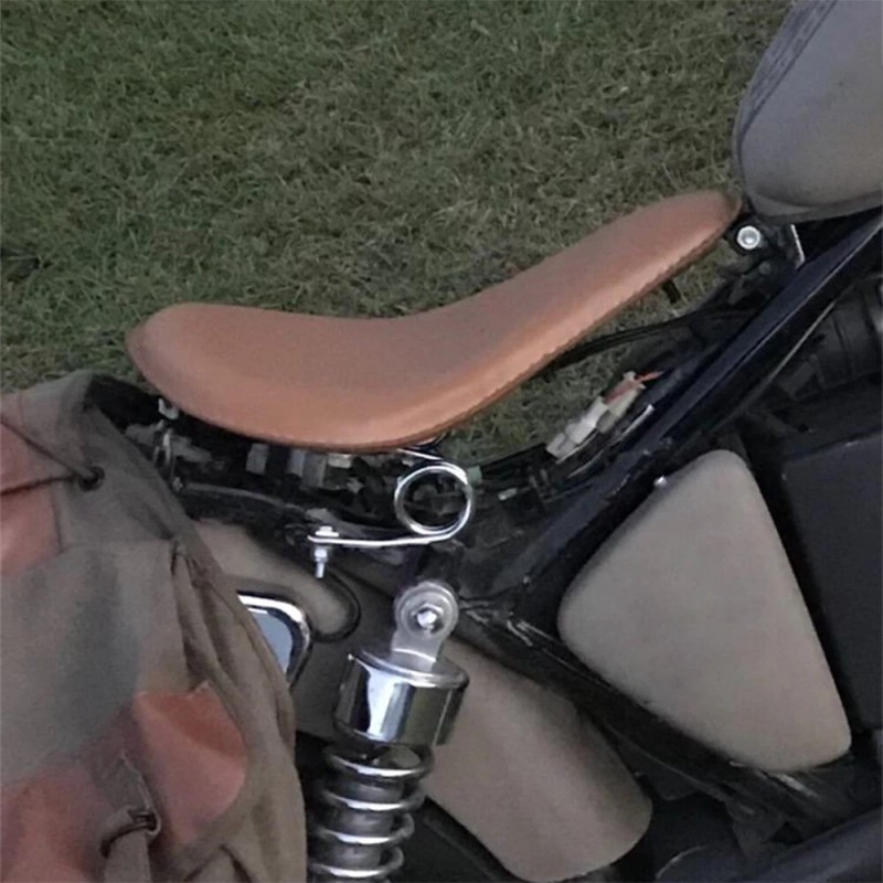 DREAMIZER Retro Motorcycle Solo Seat Spring Bracket For Suzuki Savage