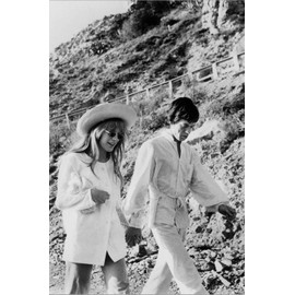 ART.COM Stretched Canvas Print Singers Mick Jagger and Marianne Faithfull in San Remo January 29, 1967, 12" x 18"