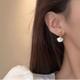 Starfish Earrings for Women, Trendy Starfish Shell Pearl Rhinestone Gold Plated Silver Earrings Stud Elegant Ocean Beach Earrings for Teen Girls Jewelry Gifts (Starfish4)