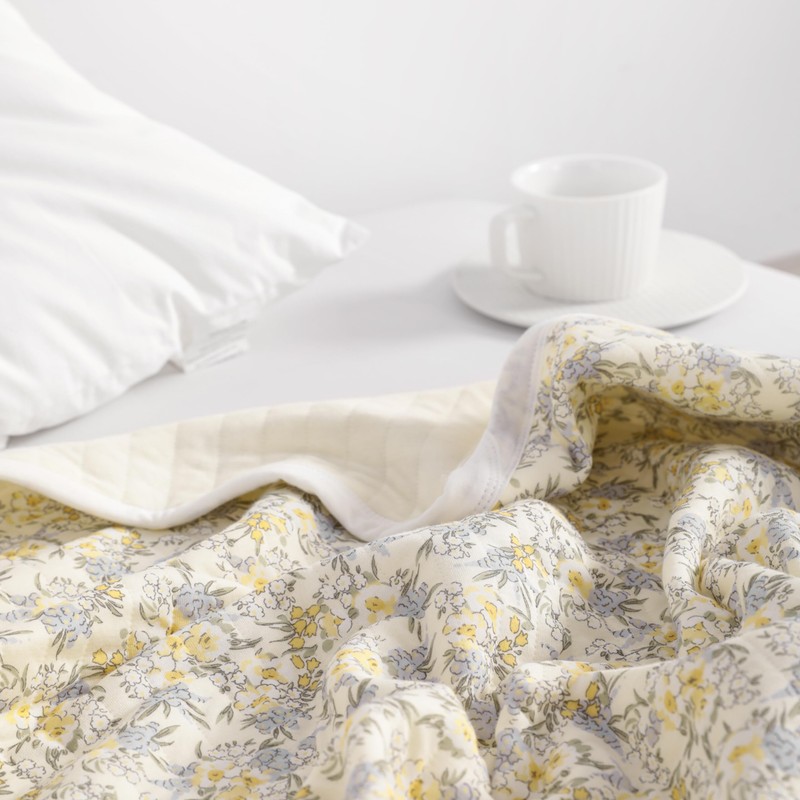 NTBAY Jersey Cotton Quilted Toddler Blanket, Breathable and Warm for