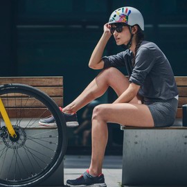 Melon Lightweight Unisex Helmet for Adults and Kids, Urban Active, white, xl-xxl