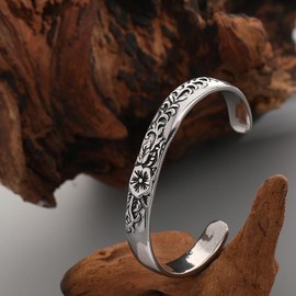 NIGHTCRUZ Vintage Repousse Flower Bangle, Flower Blossom Cuff Bracelet Stainless Steel, Boho Jewelry for Women