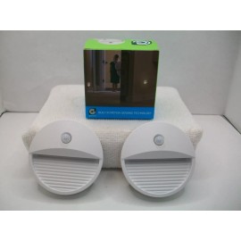 Greenlite LED Nite Lite Box Of 2 Lights Motion Sensor  Auto On/Off Greenlite  ( NOS )