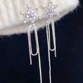 Chynian Snowflake Earrings, Women's Popular, Winter Silver 925, Hypoallergenic, Cute, Zirconia, Christmas Gifts Accessory for Women, Sterling Silver, Cubic Zirconia
