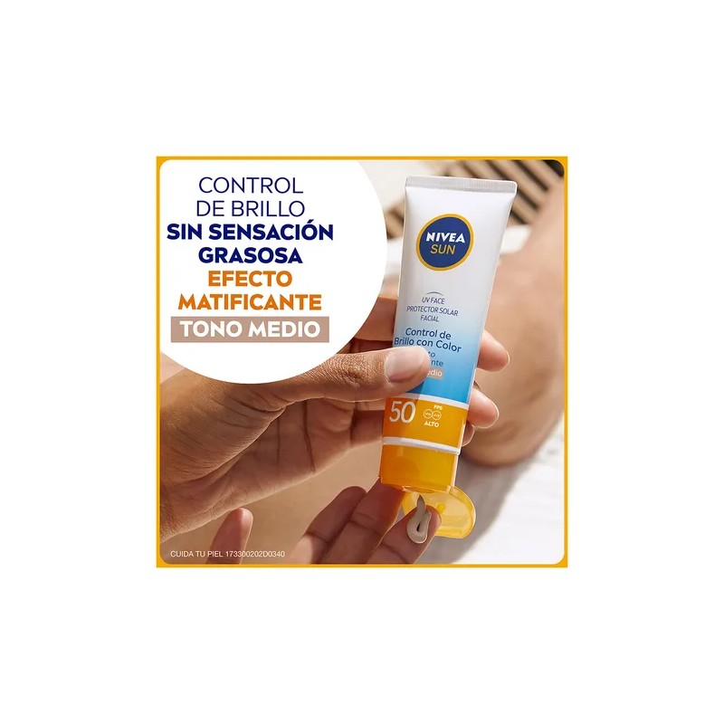 Protector Solar Facial NIVEA SUN Control Brillo Tono Medio, Cobertura