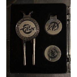 Unbranded Motor City Casino Hotel Magnetic Hat Clip Ball Markers and Divot Repair Tool Set
