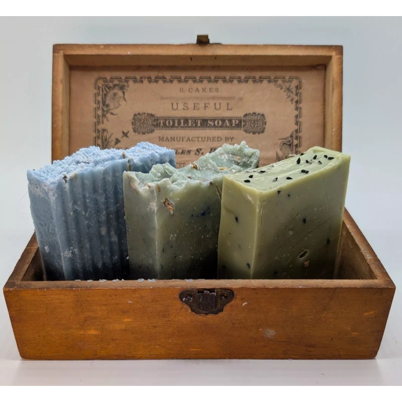 Homemade 5 Bar Assorted Natural Soap Bundle with Loofah -