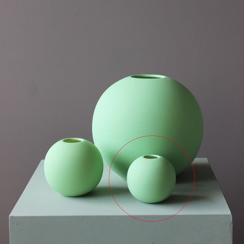 Cooee Design Ball Vase 8cm Apple