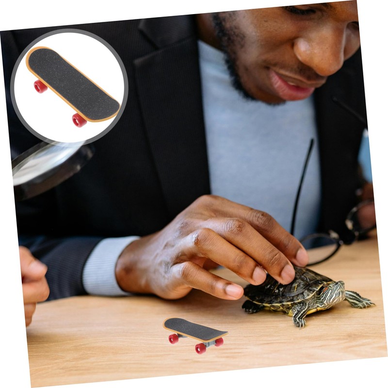 BESPORTBLE Turtle Skateboard Toy for Reptiles Mini Skateboard Antislip for