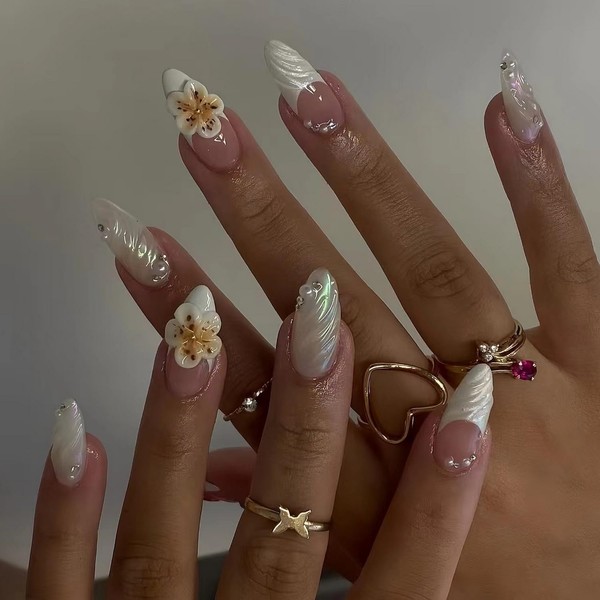 Short Press on Nails Almond Fake Nails with 3D Flower
