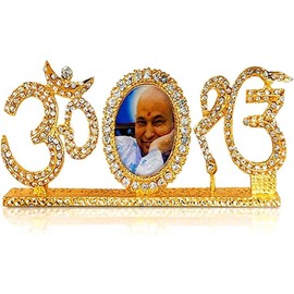 GURU JI Swaroop Brass Stonework Idol with Golden Studded Om & ek onkar for Car Dashboard,Pooja Room,Home Decor,Office and Gifting (Image May Be Vary)
