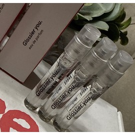 Glossier 3 Glossier You Eau De Parfum Sample Spray 1.5ml A2
