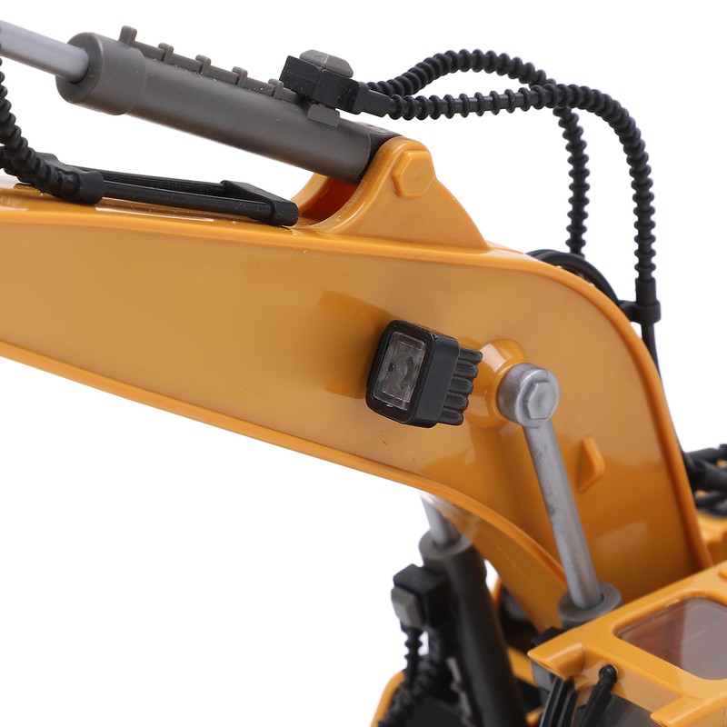 1/20 Excavator Rotate 680 Degrees 11 Channel Crawler Excavator Competition