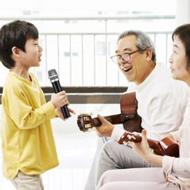 Operitacx Mikrofonspielzeug Für Kinder – Realistisches Rollenspielmikrofon Zum Singen Moderieren Berichten Und Für Rollenspiele (Kunststoff Kindersicheres Design)