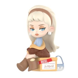 FUN CINATING Dolores Action Figures for Home Decor, Collectible Toy Set for Desk Accessories (Dolores-Black)