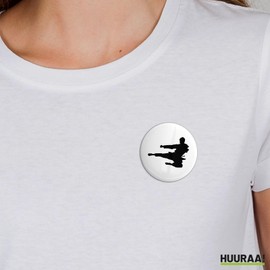Huuraa Ansteckbutton Karate Silhouette Geschenk Größe 59mm Karate Accessoire
