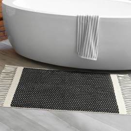 Drydiet Boho Bathroom Rugs Small 2x3 Kitchen Mat with Tassels Front Door Mat Woven Cotton Area Rug Farmhouse Washable Black and White Throw Carpet Low Pile Carpet for Entry Laundry
