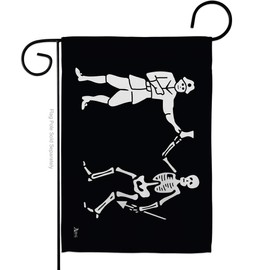 Pirate Skull Black Party Garden Flag Coastal Ship Treasure Map Carribean Jolly Blackbeard Jack Small Decorative Gift Yard House Banner Made in USA 13 X 18.5