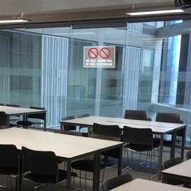 YIKIADA 2 PCS No Cell Phone Use in This Classroom Sticker 8 x 12 Inch Vinyl Removable Waterproof Self Adhesive Decal for Outdoor Indoor Use