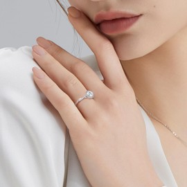 KRKC Moissanite Rings for Women,1CT Lab Created Diamond Engagement Rings, D Color VVS1 Clarity, Brilliant Round Cut, 925 Sterling Silver White Gold Plated Promise Rings Wedding Bands for Anniversary Promise and Bridal