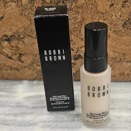 Bobbi Brown Skin Long-Wear Weightless Foundation SPF 15 Porcelain N 012