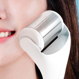 Ice roller swelling face roller removal massage cooling face cooling stick face Ice Roller-White