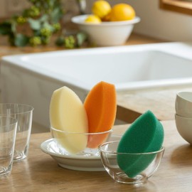 Kamenoko Sponge Do - Set of 2 - Cream - Leaf - Kitchen Sponges for Cleaning Dishes and Pans - Odor-Resistant - Made in Japan