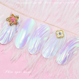 GZMAYUEN 1 Box Mermaid Chrome Nail Powder Iridescent Aurora Chrome Pigment Powder for Nail Art, White Unicorn Pearl Nail Powder Mirror Effect Nail Art Decoration