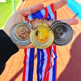Running Rankings Gold, Silver, and Bronze Medal Award Ceremony Sports Day / 달리기 등수 금은동 메달 시상식 체육대회
