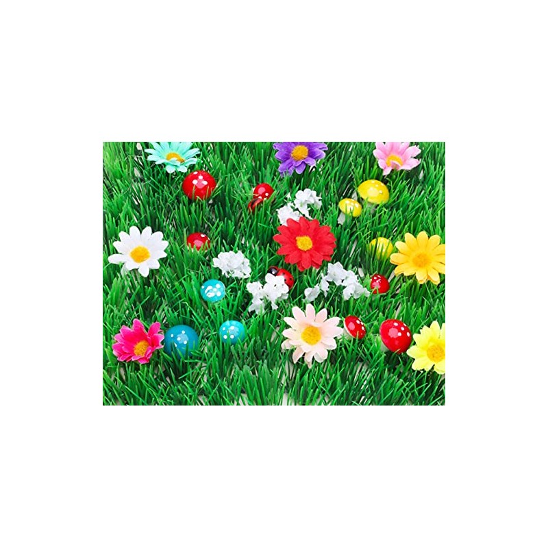 Toyland® 24cm x 24cm Decorative Grass Patch - Perfect For