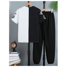 WDIRARA Boy's Two Piece Graphic Print Short Sleeve T Shirts and Elastic Waist Pants Clothing Set Black and White 11Y