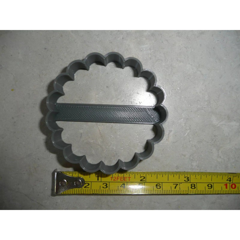 AJT SCALLOPED CIRCLE SHAPE FOR JAM FILLED LINZER COOKIE CUTTER