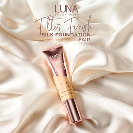 LUNA Silk Foundation in FAIR Shade - Contains Hyaluronic Acid, Vitamin C & A, Aloe Vera, and Shea Butter - Brightening Dewy Foundation Makeup- Hydrating Cream Foundation for Dry Skin