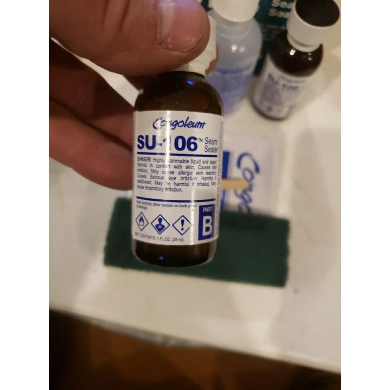 Congoleum SU106 Seam Sealer Kit with Applicator Bottle. (A)