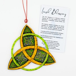 St Patricks day gifts, Irish gifts, St Patricks Day Pocket hug with st patricks day cards, Saint patricks day cards with Crochet accessories, shamrock ornaments, st patrick's day decorations (Knot)