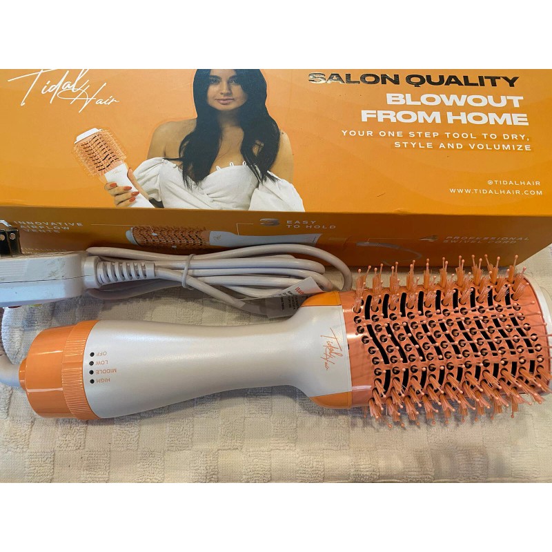 Tidal Hair ￼ Salon Quality Blowout From Home￼ Brush