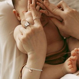 MUCCA Mum to Be Gifts Little Foot Charm Bracelet for Women New Mum Gifts for Mothers Day Jewellery