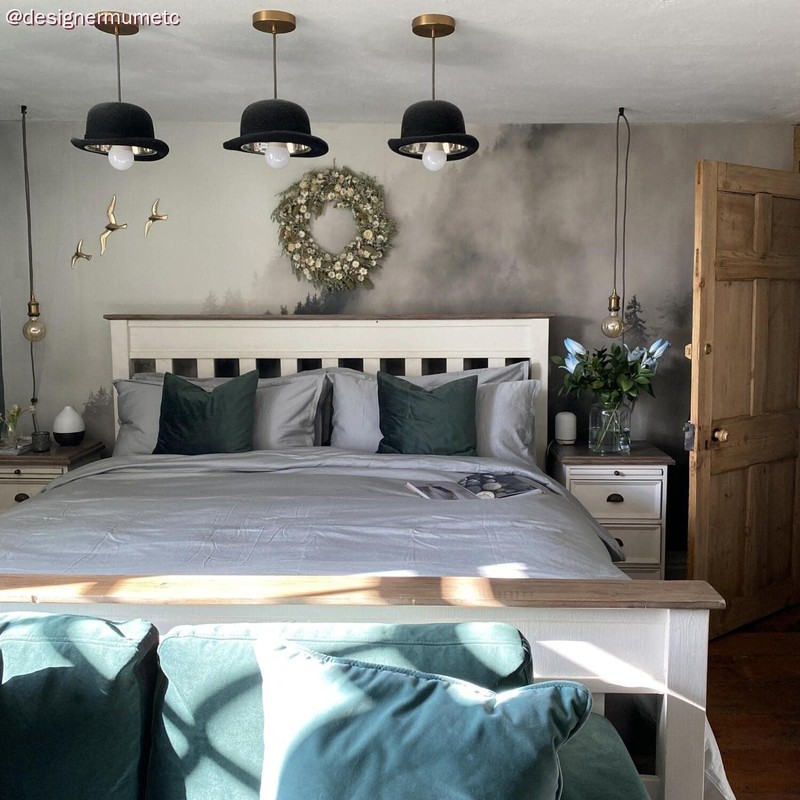 Creative-Cables DCG01NER Decentrator,"V" Hook to Ceiling or Wall Universal for