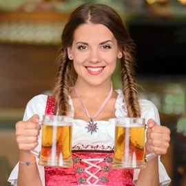 Set of 3 Costume Jewellery Set, Women's Costume Jewellery Set, Bavarian Dirndl Jewellery Costume Necklace with Rhinestone Edelweiss Pendant, Edelweiss Necklace, Edelweiss Bracelet, for Oktoberfest Women's Outfit