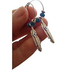 ★ EMAILLE FEDERN AN KLEINEN CREOLEN MIT TÜRKISEN HOLZPERLEN ★ kleine runde Ohrringe, ethnische Ohrringe