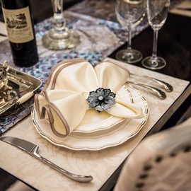 KPOSIYA Flower Napkin Rings Holder Metal Black Napkin Rings Set of 6 for Wedding Party Holiday Banquet Christmas Dinner Delicate Serviette Buckles Decor Favor (6, Black)