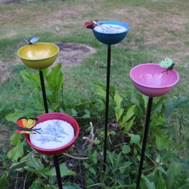 4 Pack Bee Cups for Garden Bee Butterfly Watering Station Bee Bath for Garden Colorful Metal Garden Sculpture Stakes for Outdoor Patio Lawn Yard Garden Decor