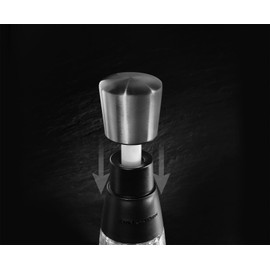 Cole & Mason H103699 Epping Spruzzino per Olio e Aceto, 150ml, Nebulizzatore Dispenser Bottiglie per Cucina, Plastica, Acciaio Inossidabile, 1 x Bottiglia, Fornito Vuoto