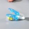 Tablettenausdrücker,Mini Tragbare Pillendose,Pillenlocher mit Behälter,Tablettenspender,Tabletten Ausdrücken für Travel,Mini Portable Pill