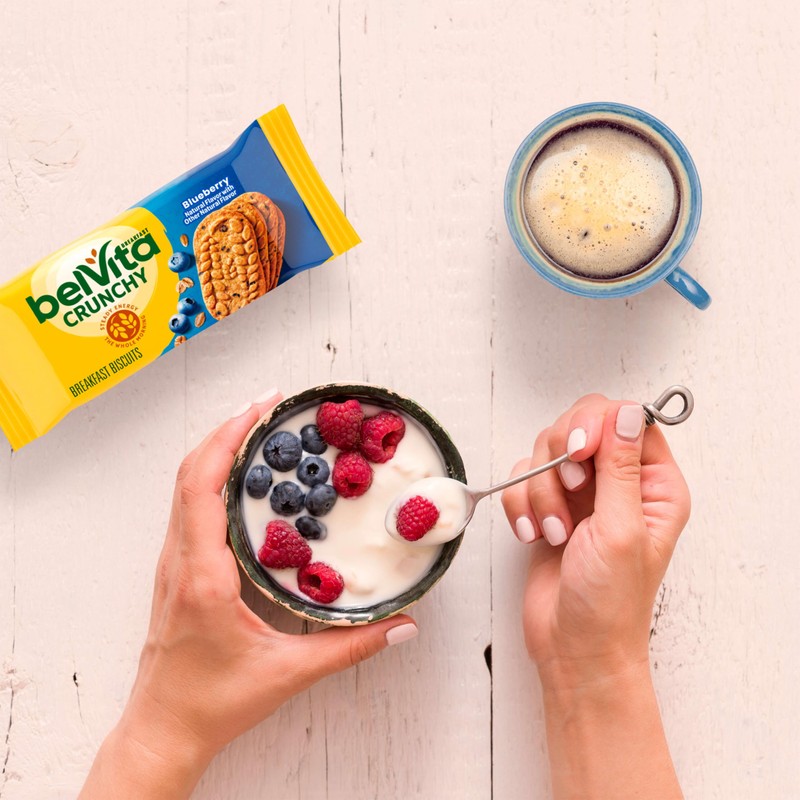 belVita Breakfast Bars Biscuits, Blueberry, 8 Packs (4 Biscuits Per