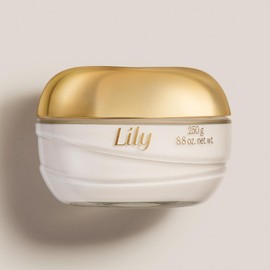 O Boticário Lily Skincare Gift Set with 2 Products | Lily Perfumed Body Cream Satin 250g and Lily Glow Gel Brightening Body Cream 250g